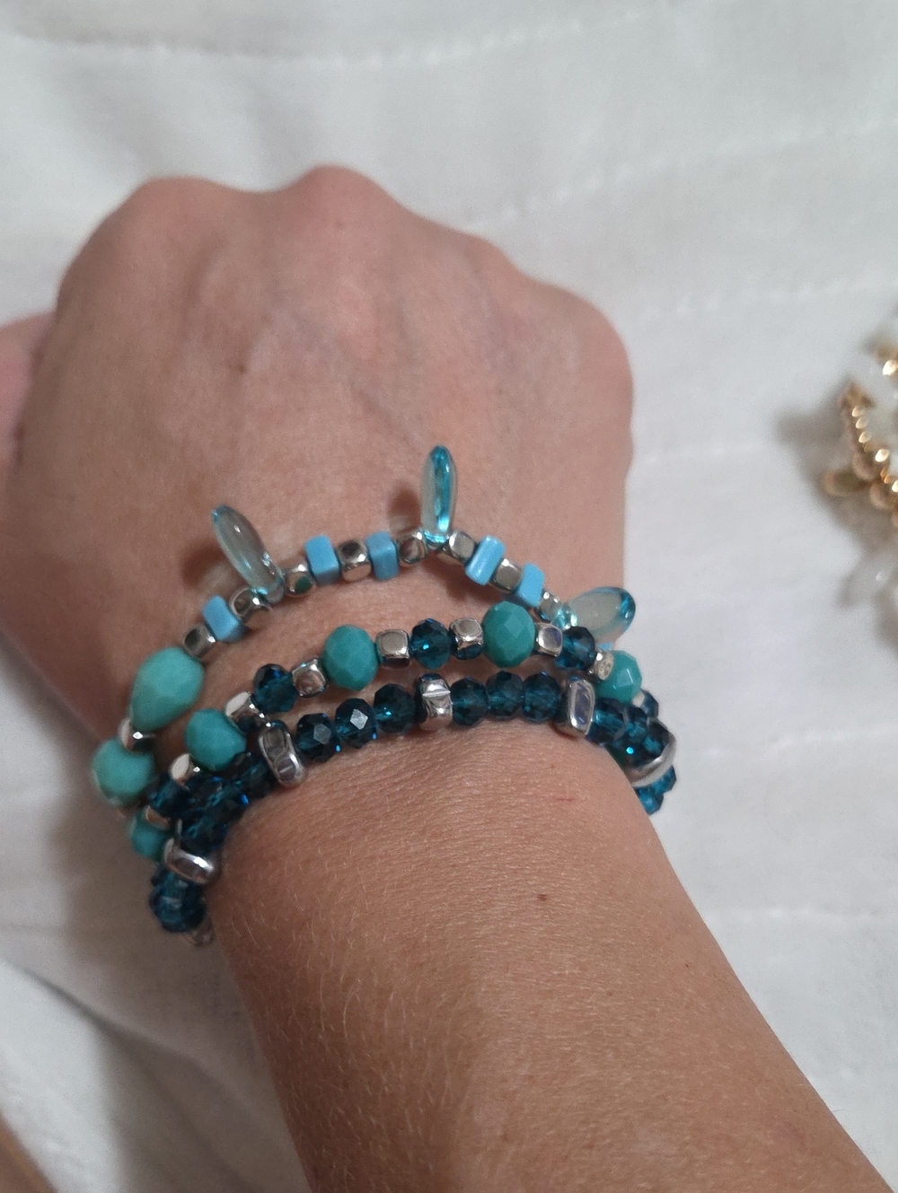 Chico's Turquoise and Teal Beaded Stretch 3 Bracelet Set
